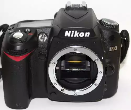 Nikon D90 | Amazon
